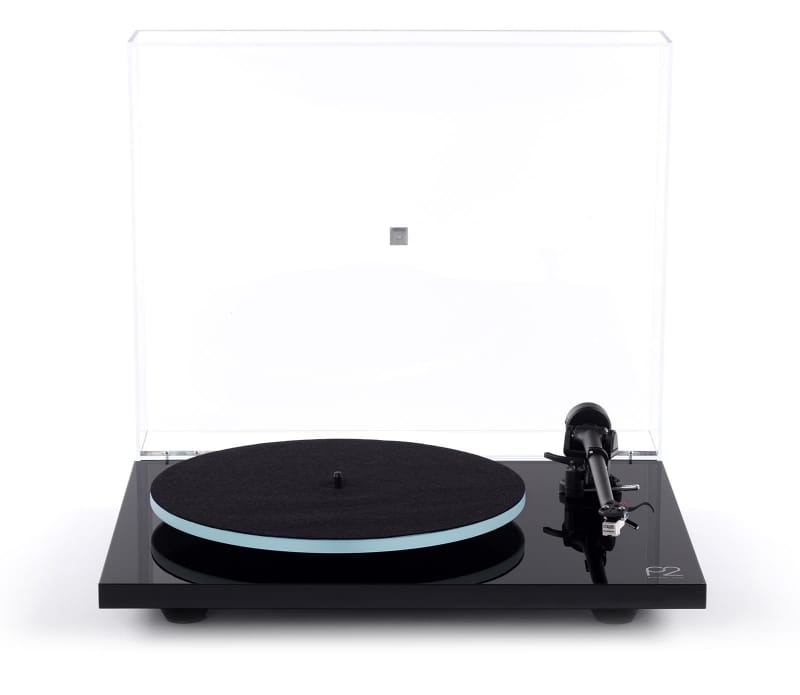Rega - Planar 2 Turntable (w/ Carbon MM Cartridge, Gloss Black)