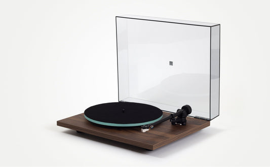 Rega - Planar 2 Turntable (w/ Carbon MM Cartridge, Walnut Finish)